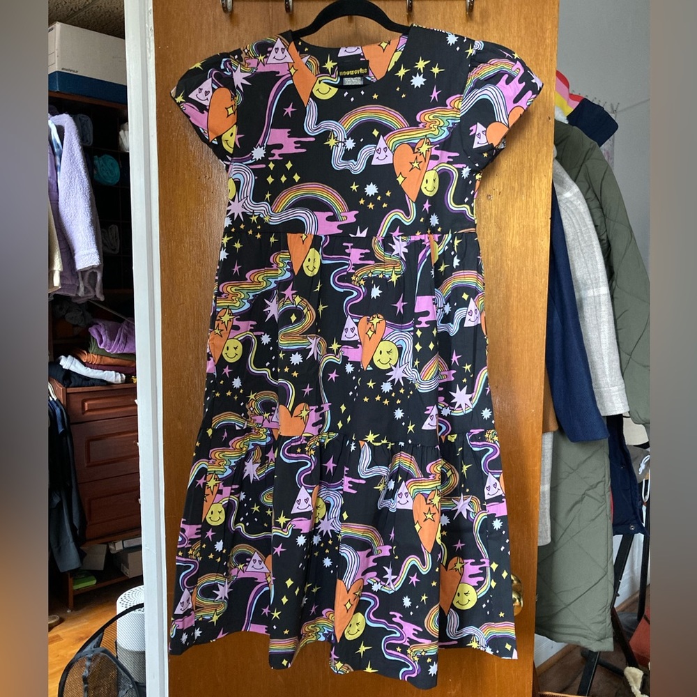 Nooworks Frida Dress Better Days XS Ash & Chess midi smile happy rainbow pride